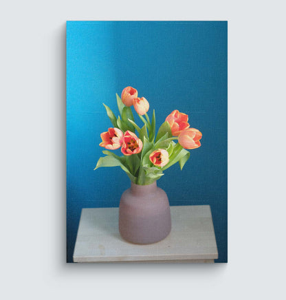 Tulips In a Vase - Klasika